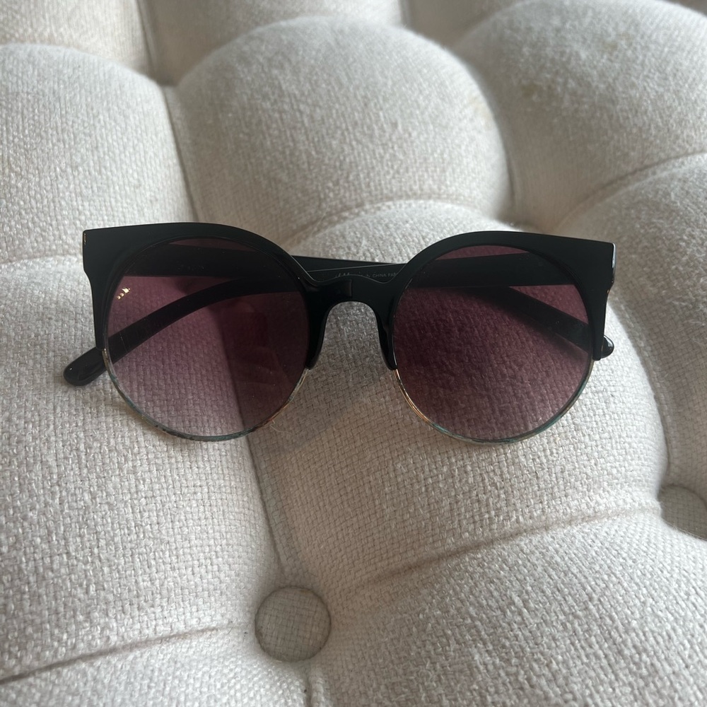 💌SOLD💌H&M Sunglasses